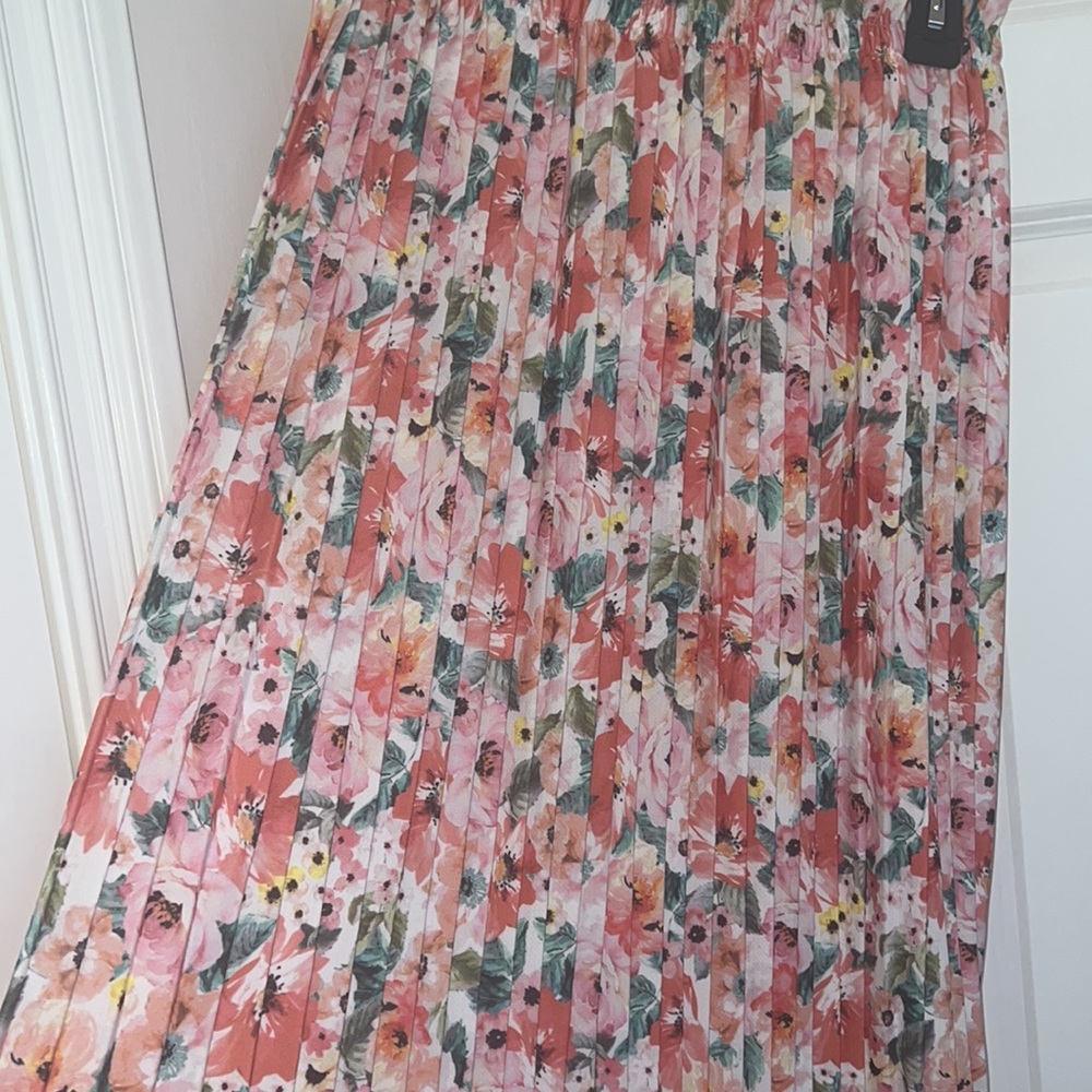 Floral maxi crinkle skirt - Picture 2 of 7